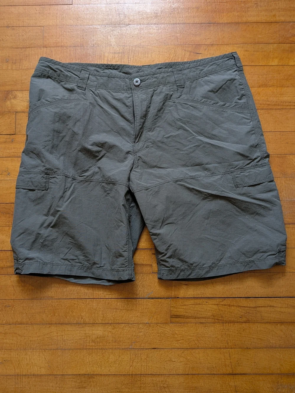 North Face Men's Casual Cargo Shorts in Olive Green